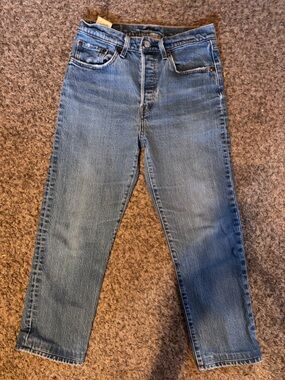 Levi's 501 Straight-Leg Women's Jeans in Medium Blue Wash